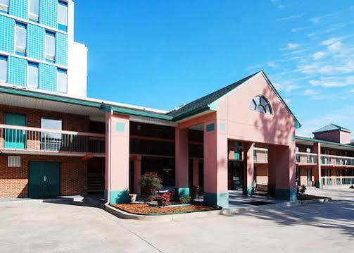 Econo Augusta, Downtown