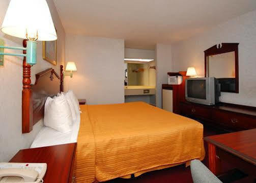 Lodge Econo Augusta, Downtown